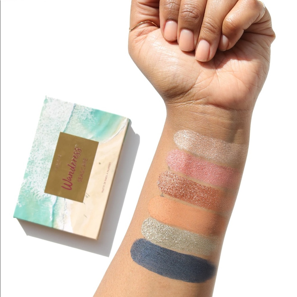 Wanderess™ Seascape Eyeshadow Palette - Picture 3 of 6